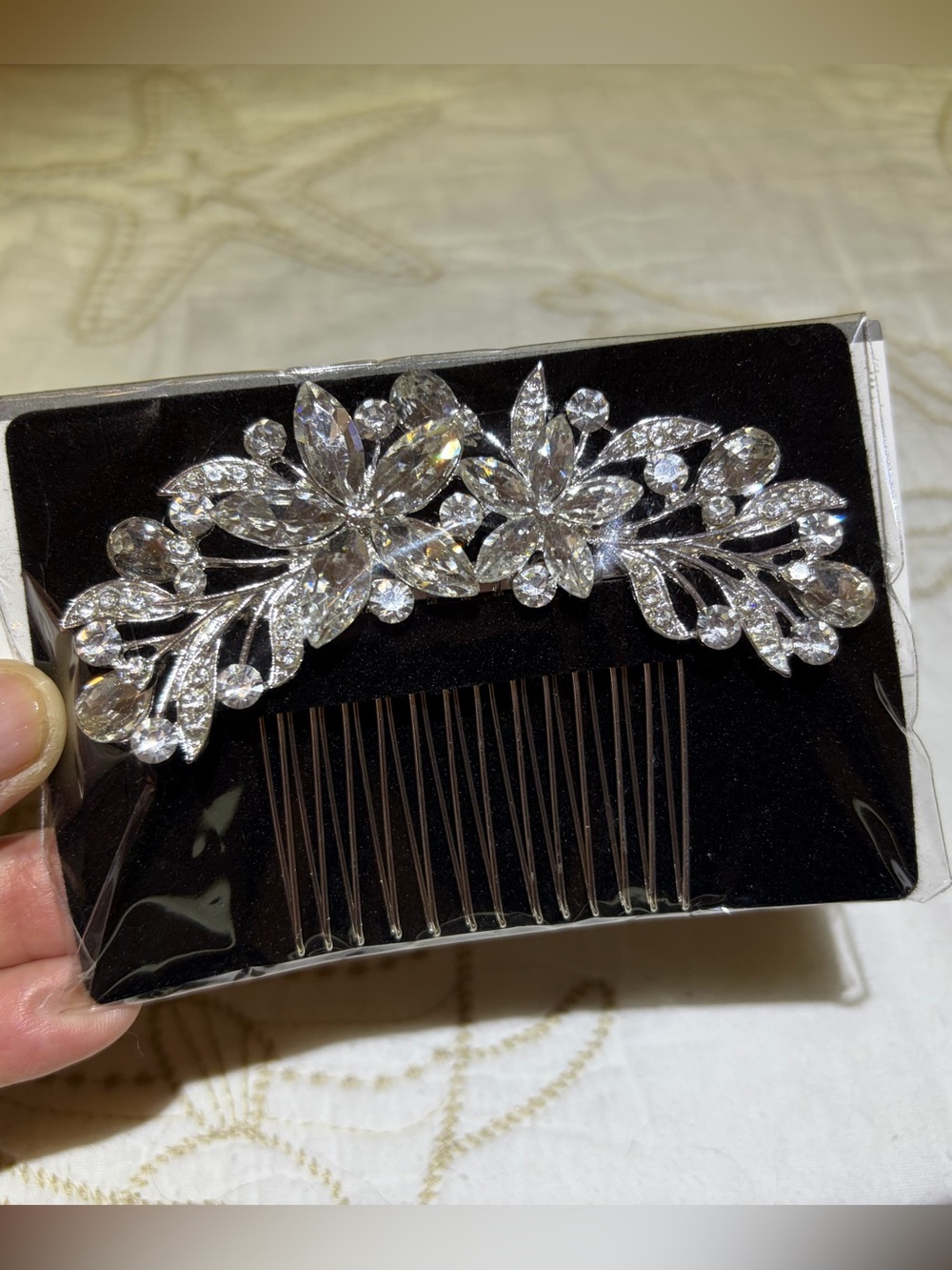 NWT Crystal Rhinestone Floral Hair Comb - Silver Clear Bridal Accessory